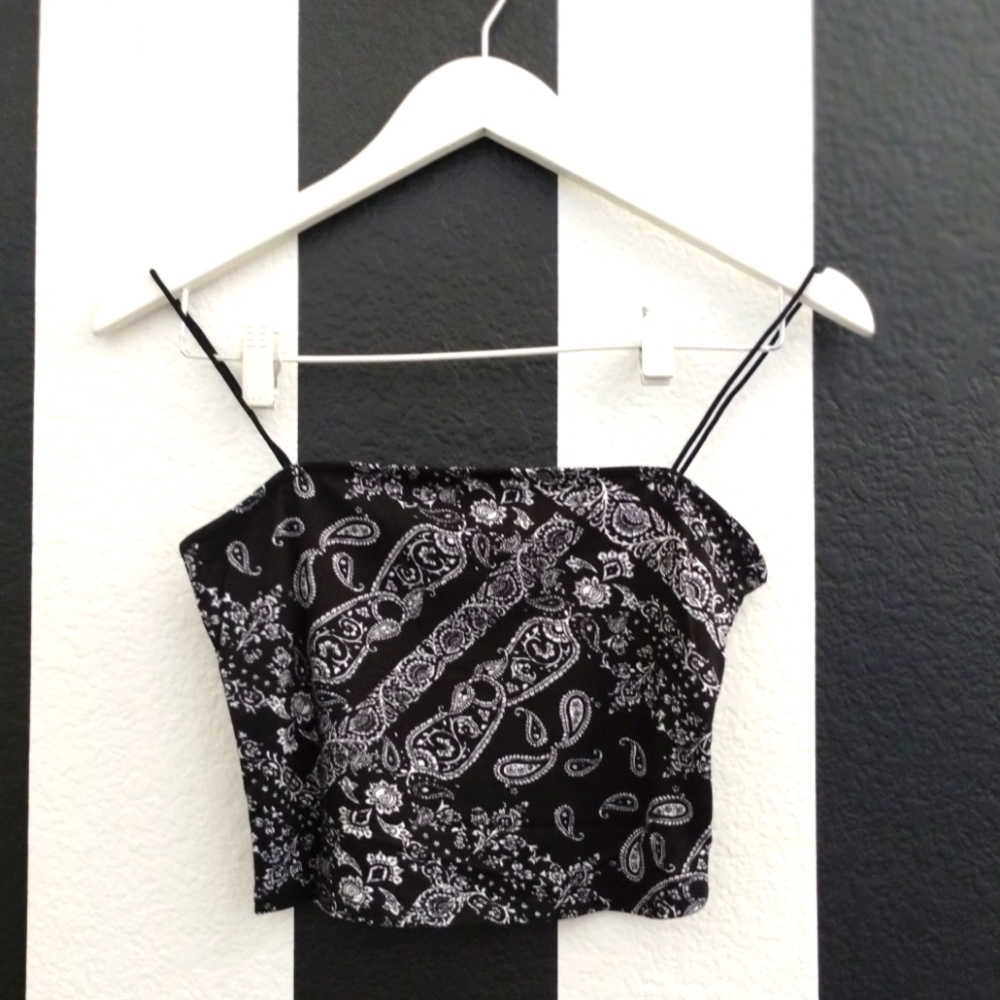 BRAND NEW WITH TAGS °•° Black Crop Top w/ Spaghetti Straps °•° super cute!